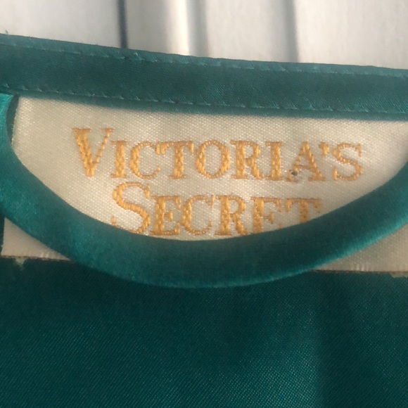 Victoria's Secret Emerald Green Robe No Belt Floral Pattern One size - Picture 3 of 5